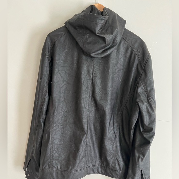 International Concept - Picture 4 of 4